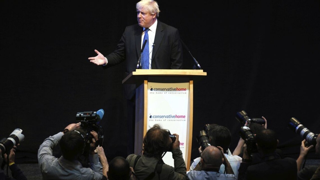 Od Johnsona žiadajú vysvetlenie, ide o byt na Downing Street