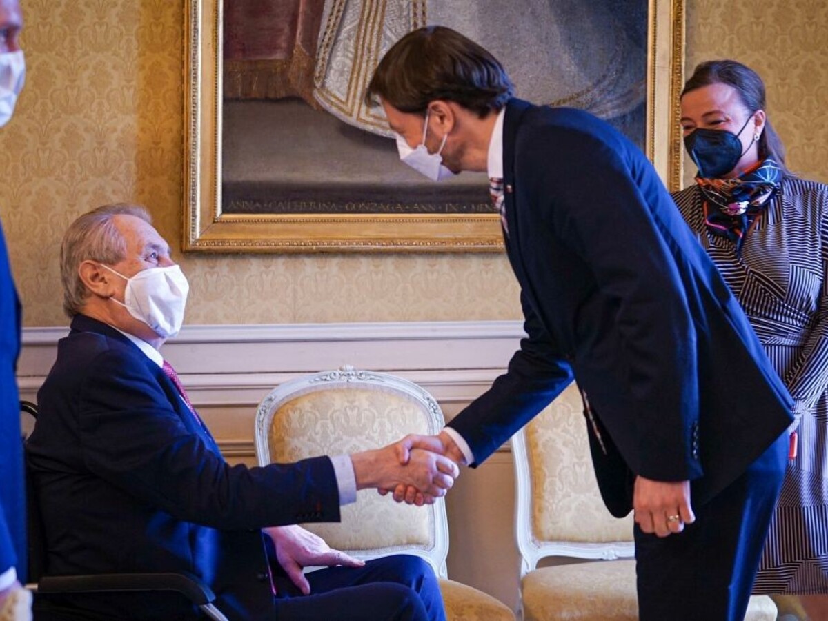 Opozícii sa nepáči Zemanov prejav ku kauze Vrbětice. Vraj bol určený Rusom