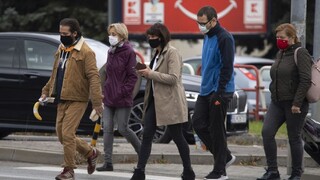 Pandemická komisia odporúča, aby sa predĺžil núdzový stav