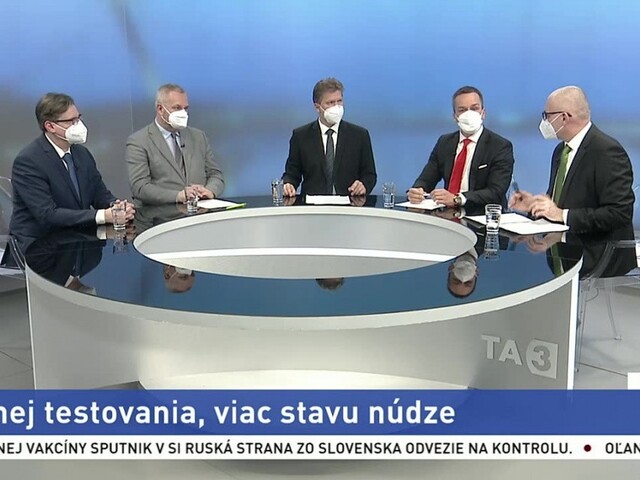 Uvoľňujeme, no zákazy trvajú. Politici v núdzovom stave už nevidia zmysel