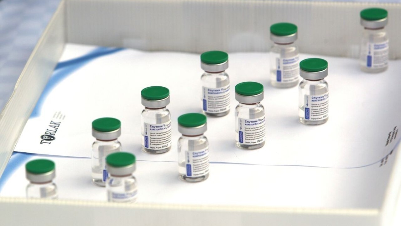 Rusi si otestujú Sputnik V sami, 600 ampuliek už zo Slovenska odviezli