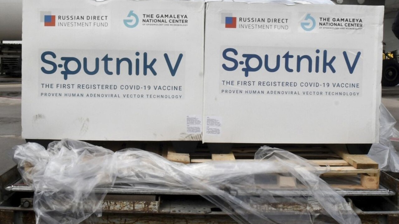 Zmluva k nákupu vakcíny Sputnik V sa zverejní ešte v stredu
