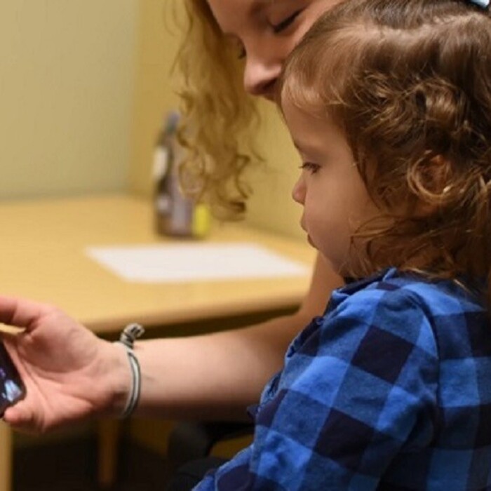 Mobilná aplikácia sleduje pohľad a zisťuje autizmus u batoliat