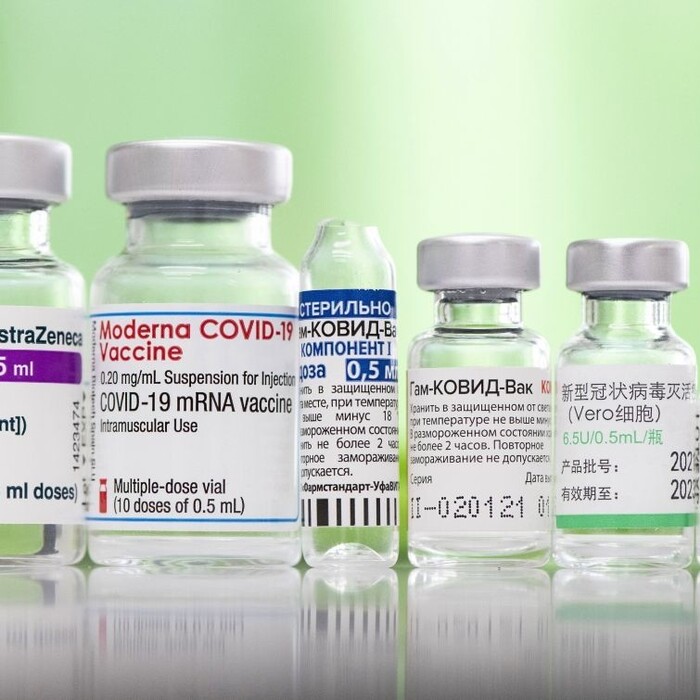 Rusko a Čína podľa Únie šíria dezinformácie o vakcínach z Európy