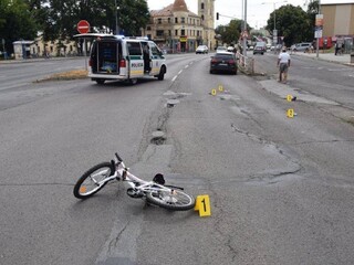 Za deň dve nehody detí na bicykli, 10-ročný chlapec nemal ani prilbu