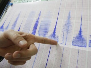 zemetrasenie ilu otrasy seizmograf 1140px (TASR/AP)