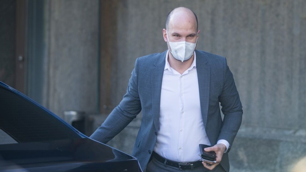 Vynútená zmena premiéra je vážna vec. Môžeme si za to sami, priznal Grendel