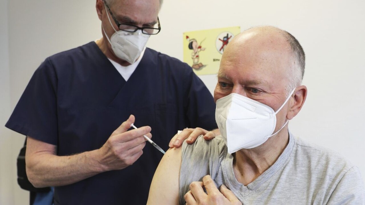 Muža omylom zaočkovali päťnásobnou dávkou vakcíny od Pfizeru