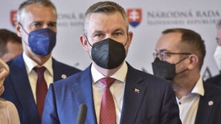 Pellegrini spochybnil opatrenia vlády: Očkovanie nemôže byť priepustka