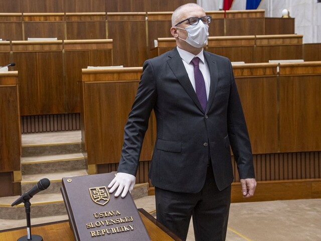 Spájanie sa s inými musí mať aj efekt, hovorí nový šéf Spolu. Ako chce stranu viesť?