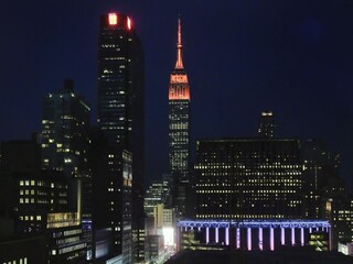 Ikonická budova Empire State Building oslavuje 90 rokov