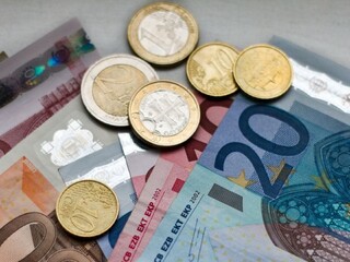 Cez vojnu riskovali. Účastníci odboja dostanú od štátu príplatok