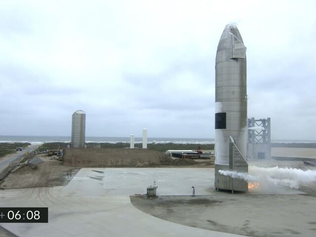 Úspech pre Muska. Po nevydarených pokusoch zvládla raketa Starship testovací let