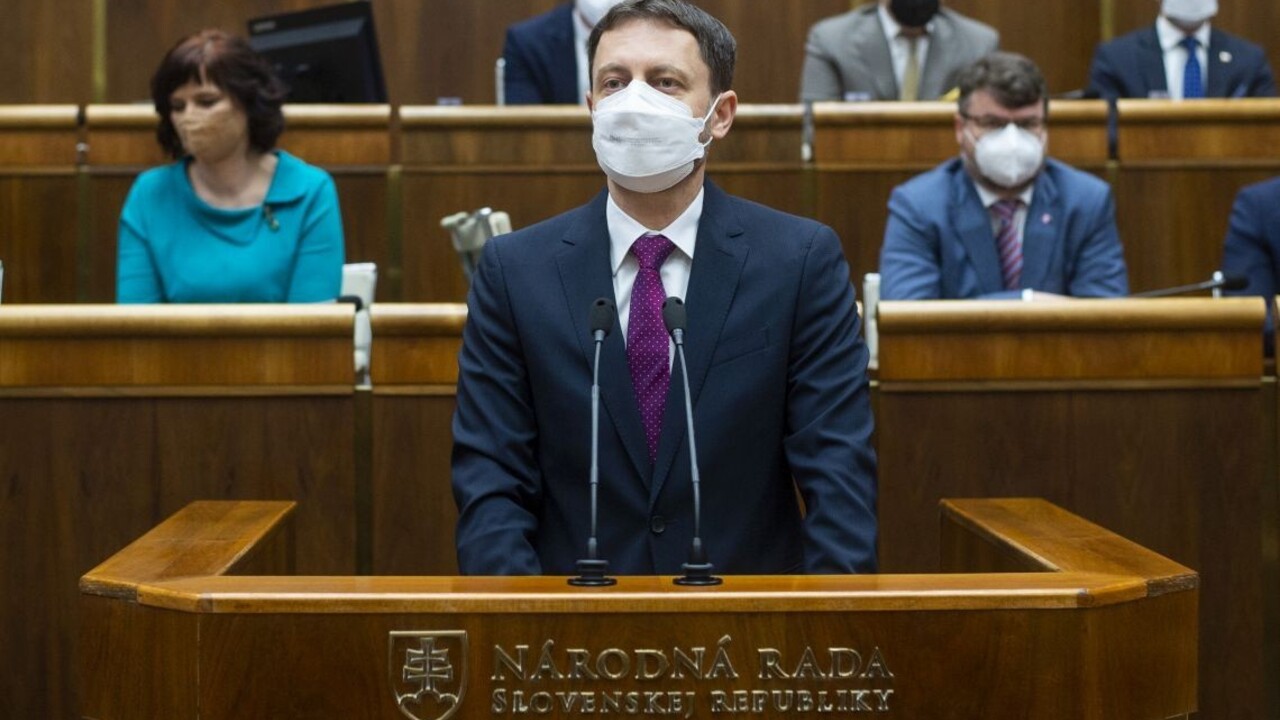 Premiér Heger ide do Portugalska, prezradil najdôležitejšie témy