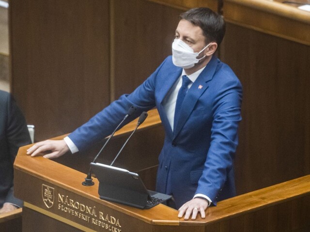 Témou summitu EÚ bude minimálna mzda či uvoľňovanie patentov. Zúčastní sa ho aj Heger