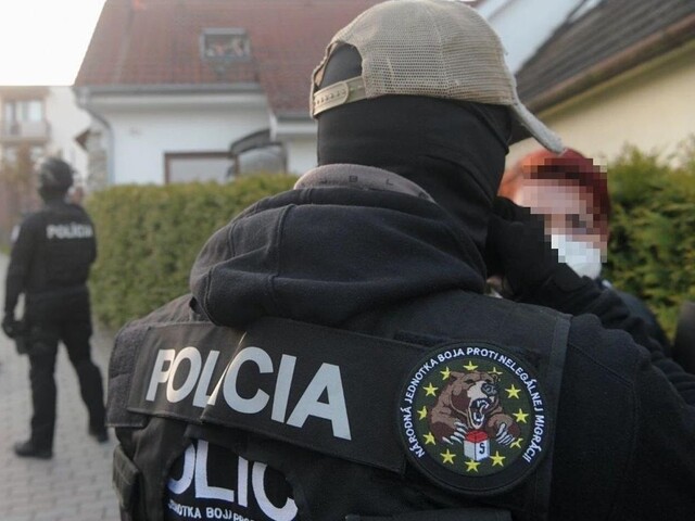 Češka prevážala detských migrantov zo Slovenska do Prahy. Zatkli ju