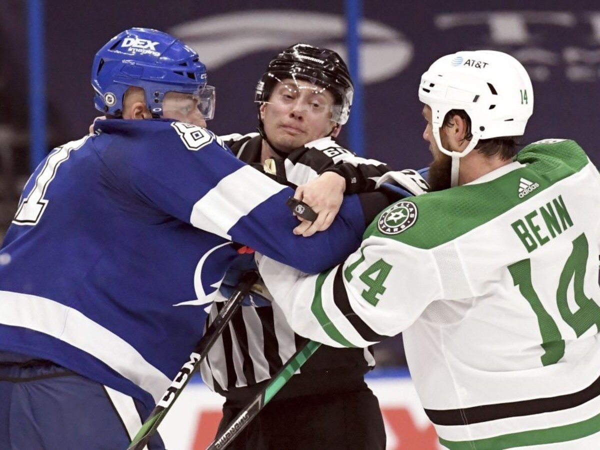 NHL: Pánik dopomohol k víťazstvu Detroitu. St. Louis postúpilo do play off aj napriek prehre