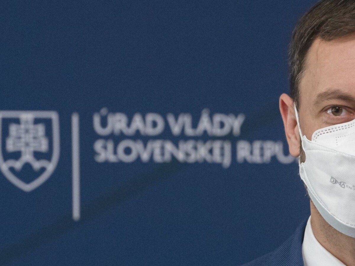 Premiér chce na dnešnom summite apelovať aj na podporu podnikov