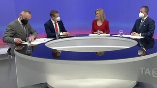 Klus, Kéry a Valášek o cestovaní: Situácia sa zlepšuje, zákazy zrejme skončia