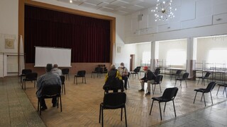 Pribudli desiatky obetí, vakcínu dostalo viac ako 16-tisíc ľudí