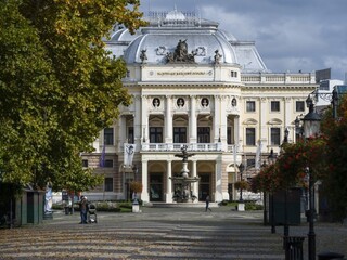 Slovenské národné divadlo historická budova 1140px (TASR/Jaroslav Novák)