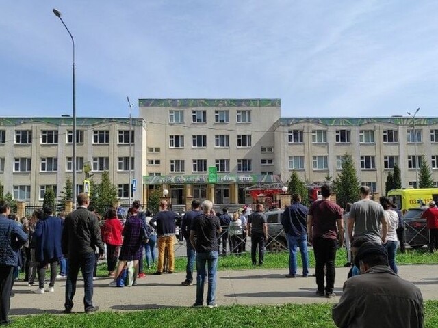 Po streľbe v ruskej škole pribudlo mŕtvych. Deti vyskakovali z okien
