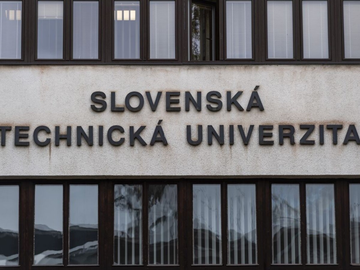 Slovenská technická univerzita