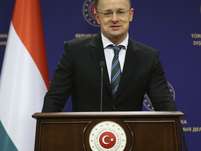 Šéf maďarskej diplomacie obvinil amerického veľvyslanca, že sa mieša do vnútorných záležitostí krajiny