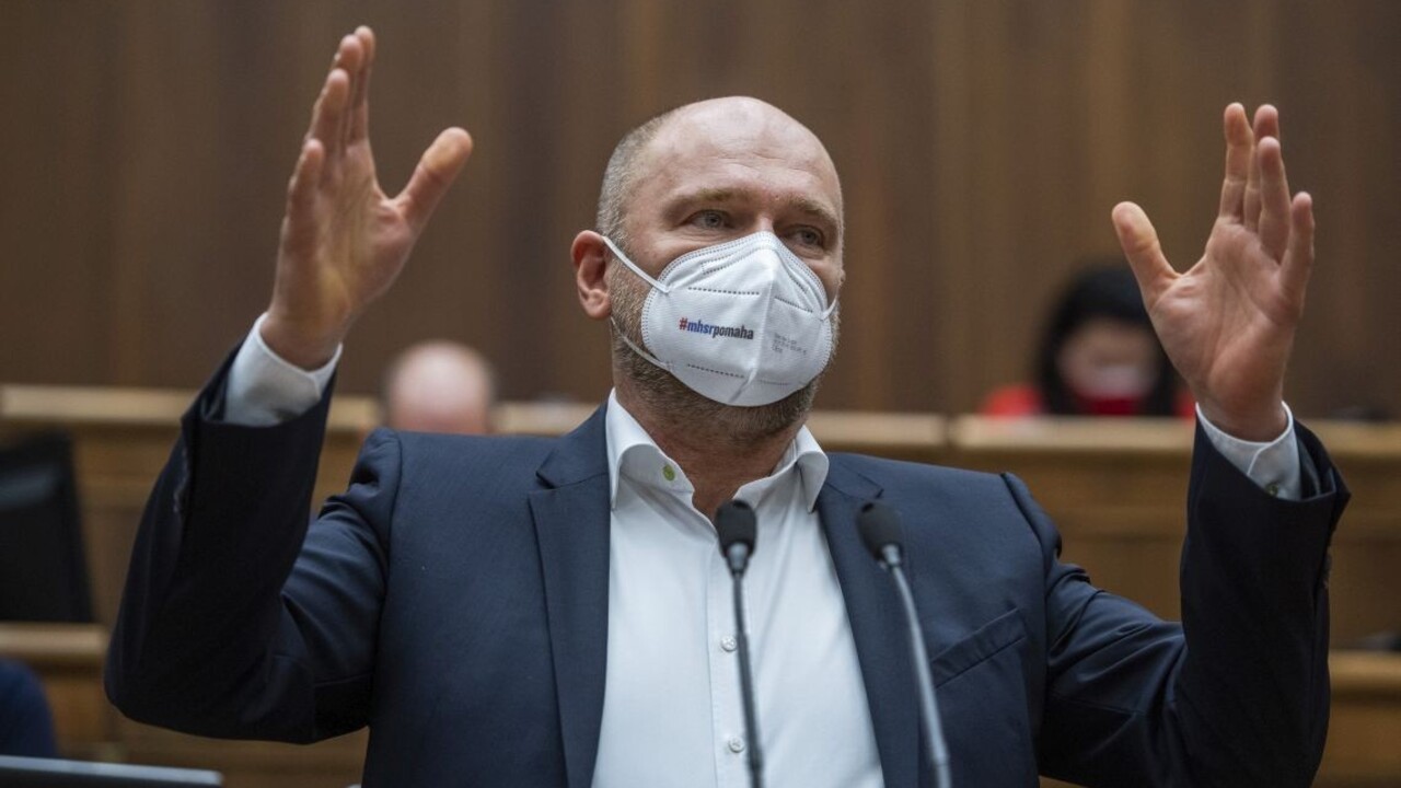 Matovič sa vyberie na výlet a namiesto seba tu nechá Budaja, kritizoval Sulík