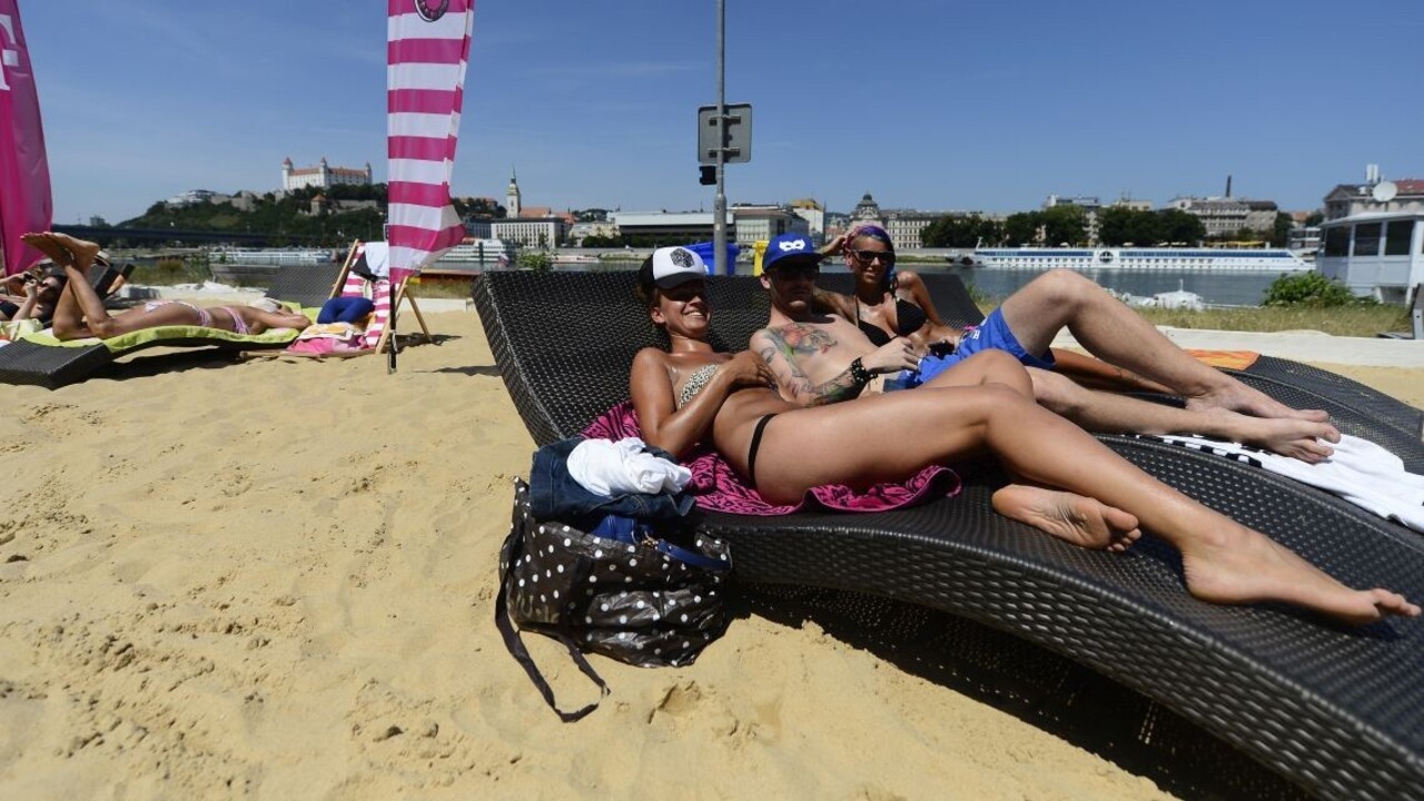 Kultúra i leňošenie. V Bratislave otvárajú obľúbenú mestskú pláž