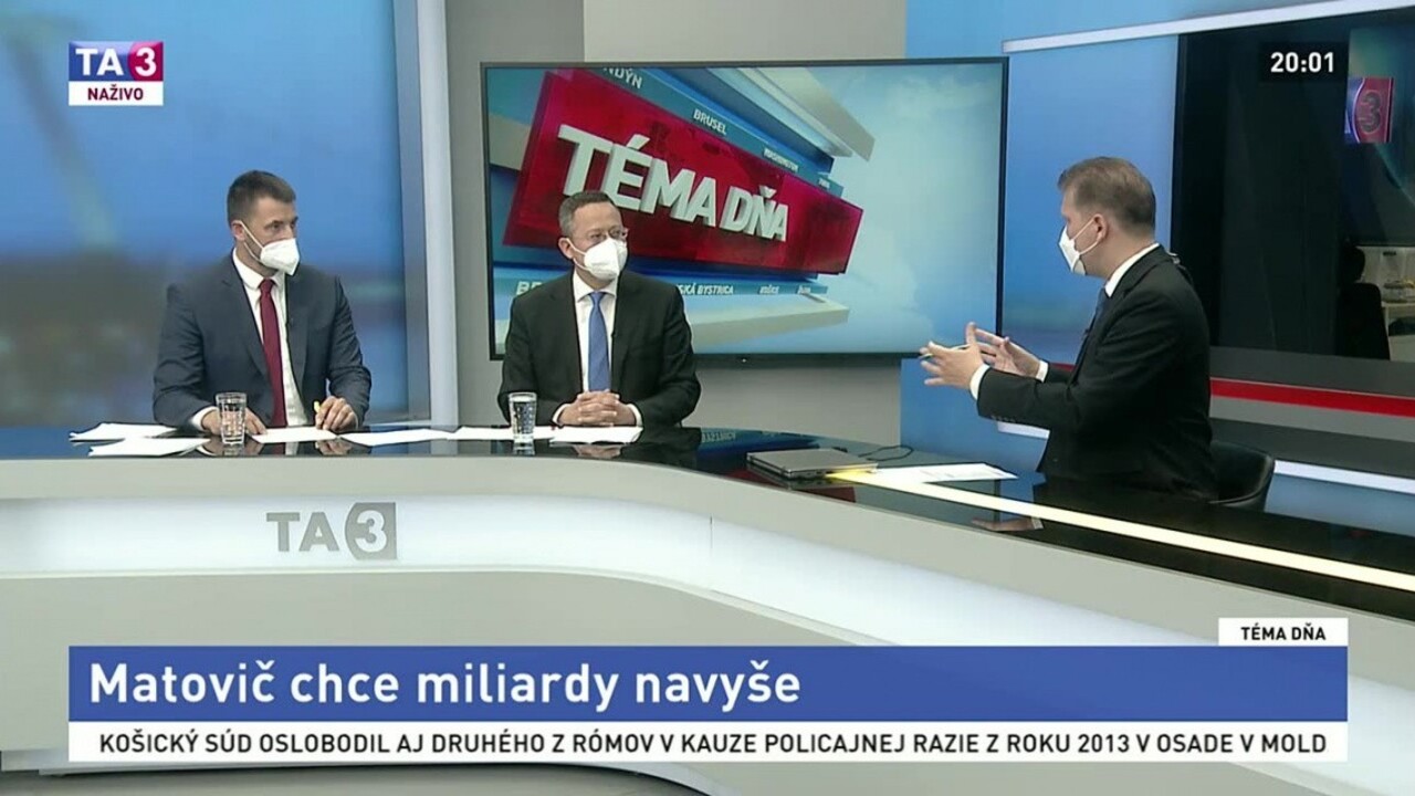 O rozpočte sa rokuje bez Matoviča. Nehorázne, že behá po USA, tvrdia Viskupič a Kamenický