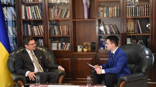 Ruské jednotky ostávajú pri Ukrajine, vraví ukrajinský minister