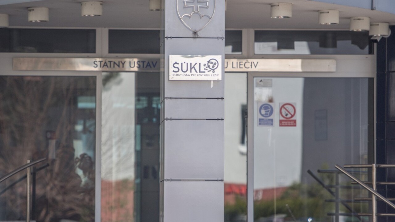 Baťovej úrad eviduje takmer 5-tisíc nežiaducich účinkov vakcín. Závažných z nich je 272