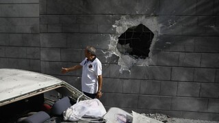 Izraelsko-palestínsky konflikt neutícha. Militanti už vystrelili na Izrael viac ako 2000 rakiet