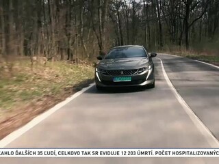 Motoring: Peugeot 508 SW plug in hybrid a Volkswagen ID.4 na elektrický pohon