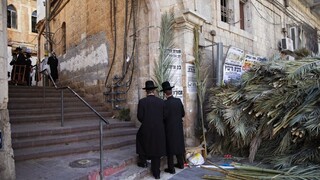Zrútenie tribúny v izraelskej synagóge si vyžiadalo 2 mŕtvych a vyše 150 zranených