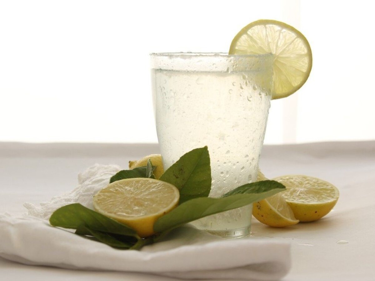 Voda s citrónom dokáže divy: Detoxikuje, dodáva energiu a omladzuje pleť