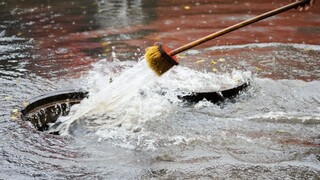 Premiér: Myslím na všetkých, ktorých zasiahli povodne