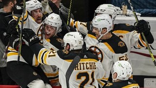 NHL: Bruins vyrovnali stav série, rozhodol Marchand