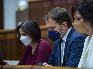 Koalícia potrebuje viac času na rozpočet a kolúznu väzbu, Kollár prerušil schôdzu