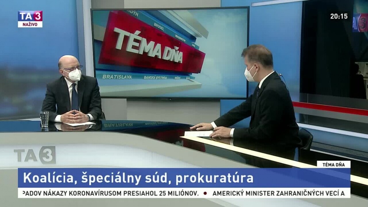 Podľa Baránika sa kolúzna väzba rieši kvôli Pčolinskému. Hajšelová to absolútne odmieta