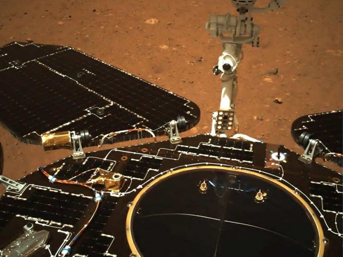 Čínsky rover poslal pozdrav z Marsu: fotografie červenej planéty