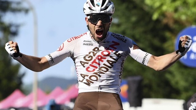 Giro: Vendrame triumfoval, ružový dres si udržal Bernal