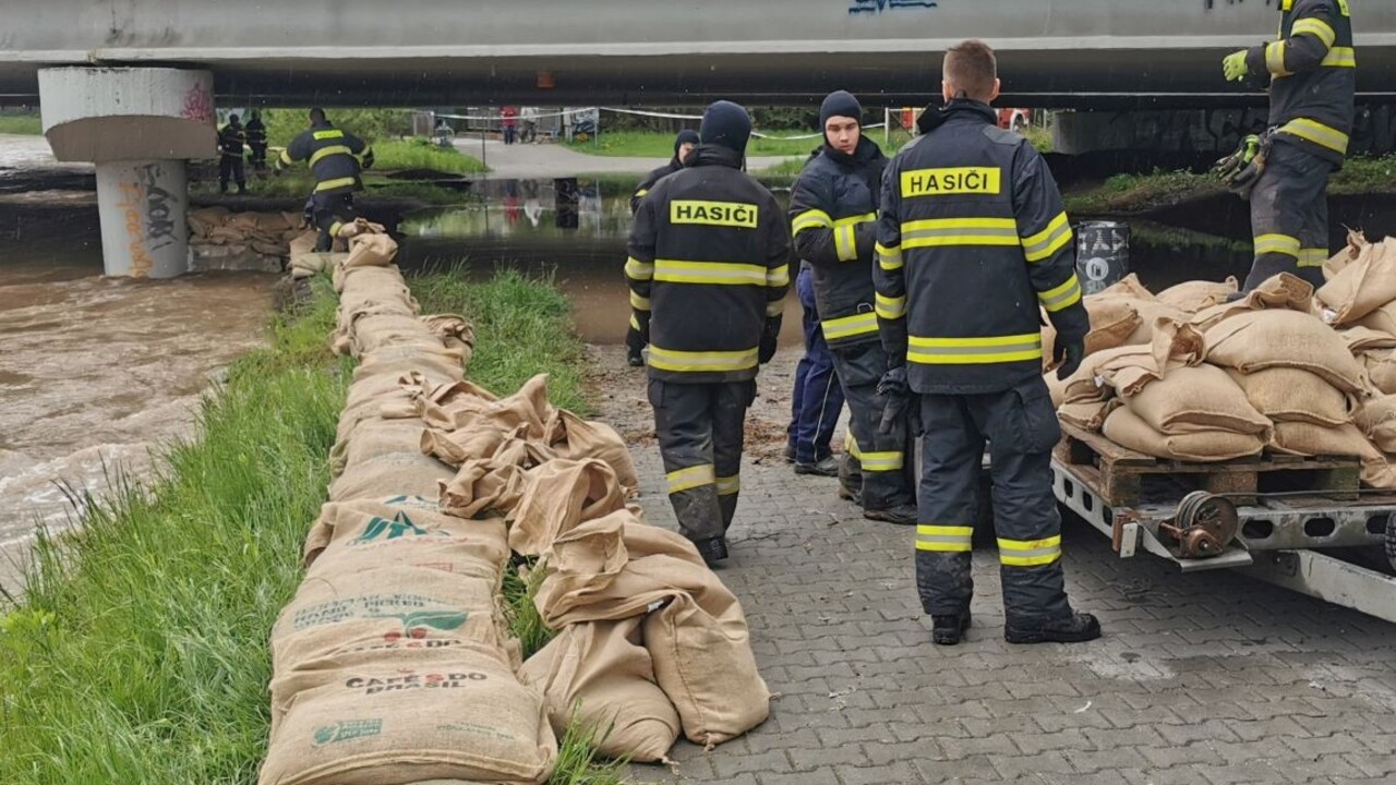 vrecia hasiči povodeň 1140 px