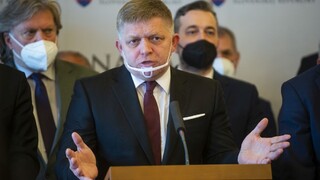 Fico chce mimoriadnu schôdzu: Heger by mal vysvetliť tajné stretnutie v SIS