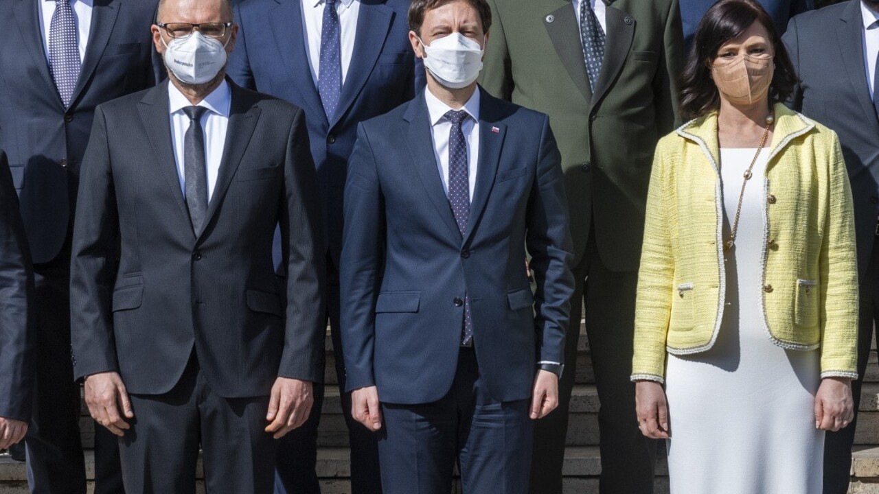 Publicista Hrabko: Koalícia nezvláda chod štátu. Naháňa si politické body