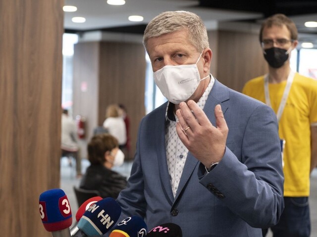 V mobilných odberových miestach by sa mali robiť antigénové i PCR testy