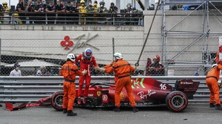 Po odjazdení najrýchlejšieho kola havaroval. Leclerc klesne o päť miest