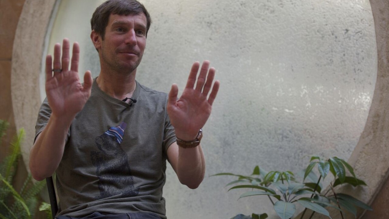 Na Evereste je najmenej 100 nakazených, vraví sprievodca