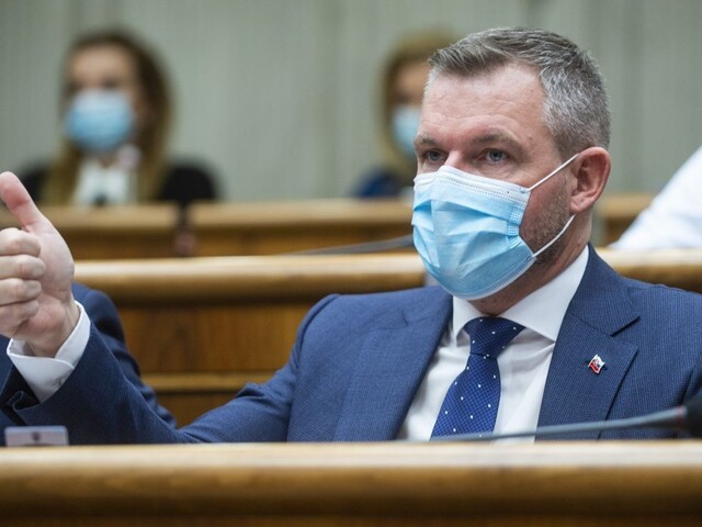 Vláda mala SISke zaplatiť, Makóa chceli upratať, myslí si Pellegrini